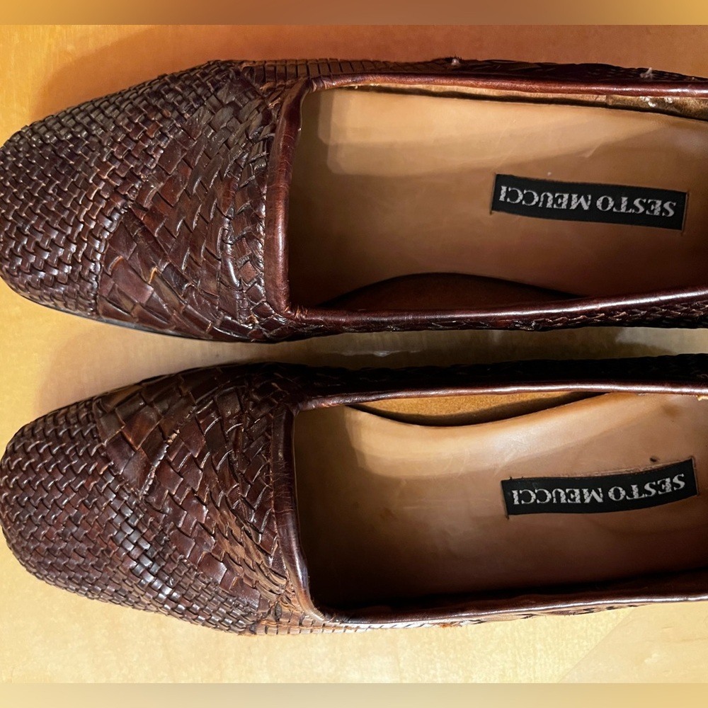 Sesto Meucci Italian woven women’s flats.